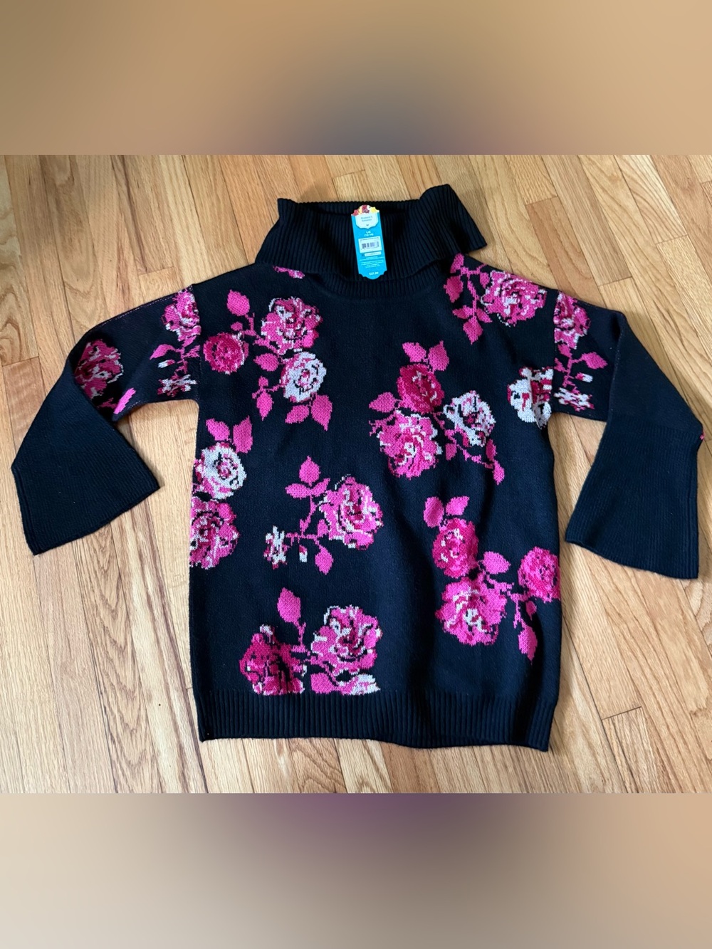 New women cowl neck sweater size large